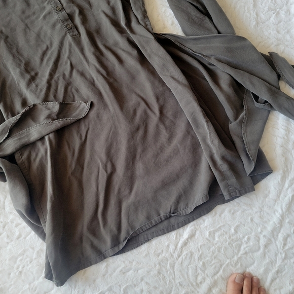 Saks Fifth Avenue Dress - Picture 4 of 7